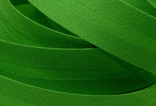 Schrägband aus Baumwolle vorgefalzt Breite 2cm in grün 